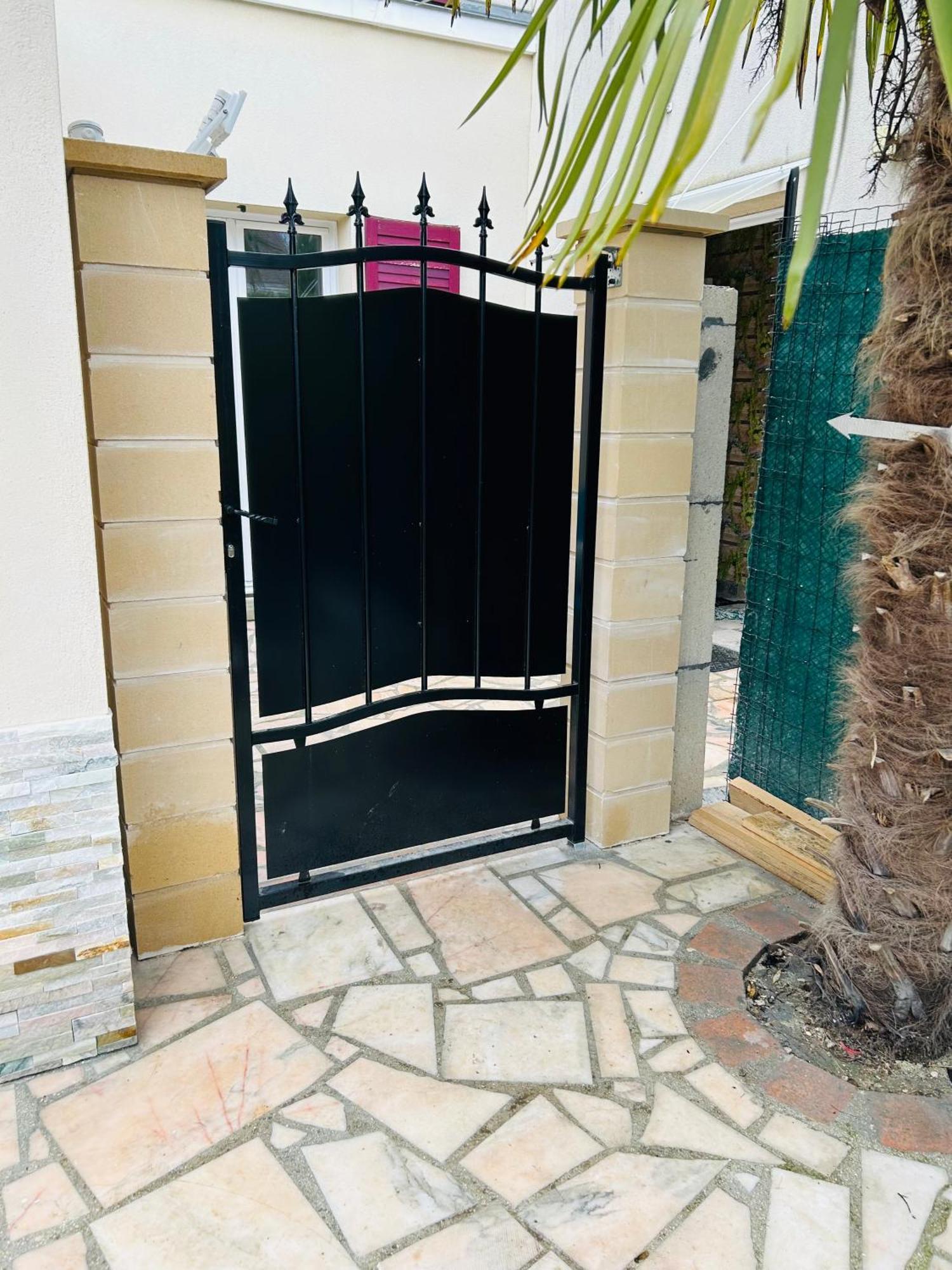Cozy Apartment Bussy-Saint-Georges Exterior photo